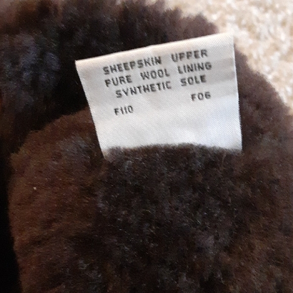 UGG Australia Brown Sheepskin Upper Wool Lined Boots with Embroidered Detail - Picture 9 of 10